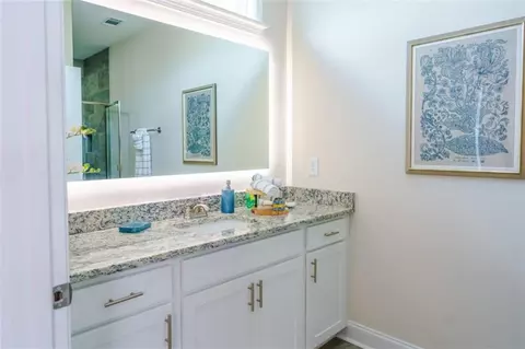 Bath - 126 Crest Pointe, Bremen, GA 30110 photo 5 of 7