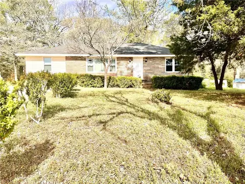 140 Kentucky Cir, Athens, GA 30605