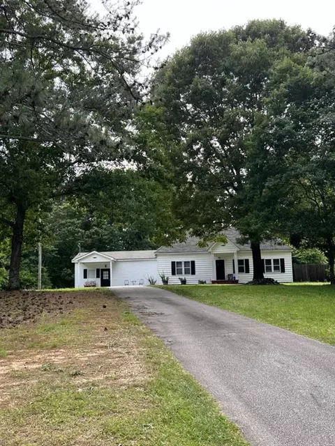 1927 Elmwood Cir, Snellville, GA 30078