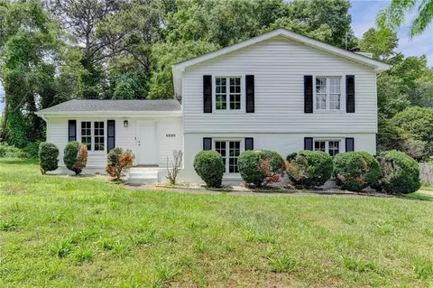 4150 Mountain Glen Trce, Snellville, GA 30039