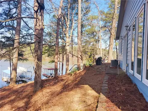 2100 Kellogg Creek Apt 16 Rd, Acworth, GA 30102