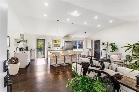2264 Baker Rd, Atlanta, GA 30318