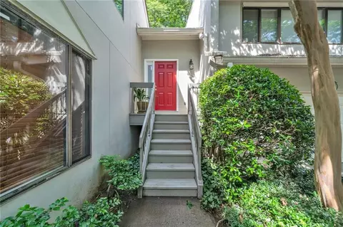 8 Gilbert Trl NE, Atlanta, GA 30308