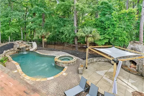 1215 Fern Hollow Dr, Woodstock, GA 30189