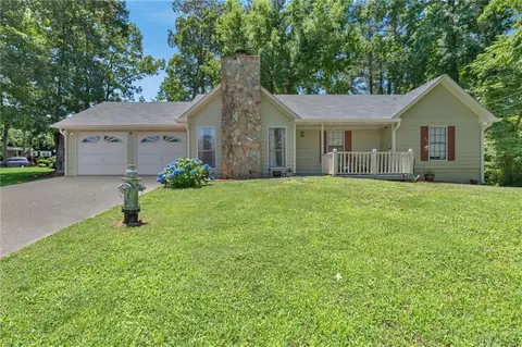22 Hillside Ct, Ellenwood, GA 30294