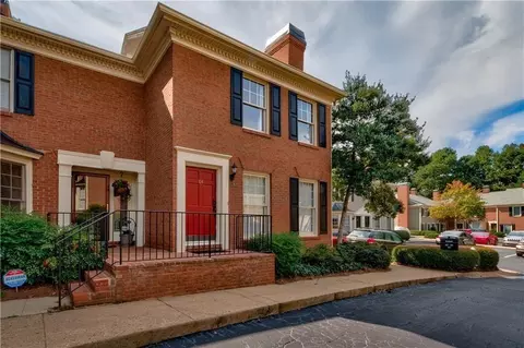 64 Mount Vernon Cir, Atlanta, GA 30338