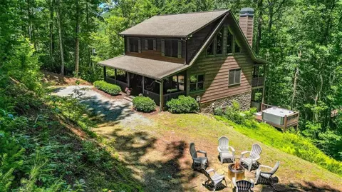 129 W Park Ct W, Ellijay, GA 30536