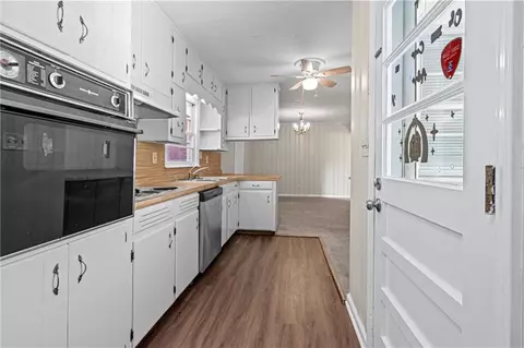 1842 Mural Dr, Morrow, GA 30260 photo 10