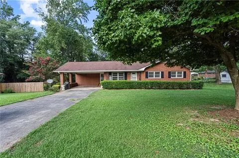 1842 Mural Dr, Morrow, GA 30260