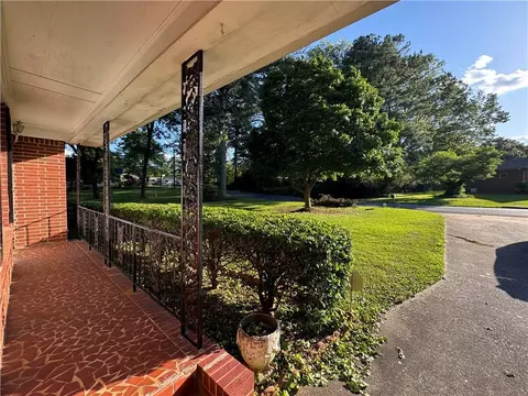 1842 Mural Dr, Morrow, GA 30260 photo 4