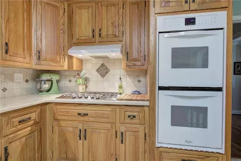 100 E Valley Rd NE, Rydal, GA 30171 photo 7