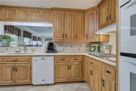 100 E Valley Rd NE, Rydal, GA 30171 photo 9