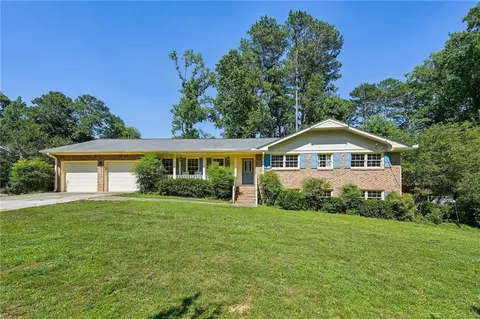 689 Falling Leaf Dr NW, Lilburn, GA 30047