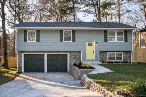 2147 Cherokee Valley Cir, Lithonia, GA 30058
