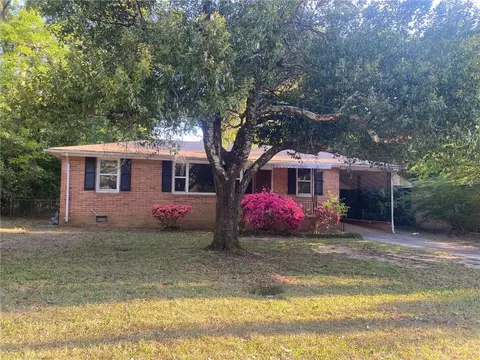 2686 Reynolds Dr, Macon, GA 31206
