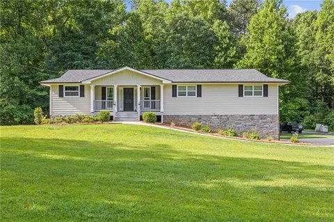 1978 Kellogg Creek Rd, Acworth, GA 30102