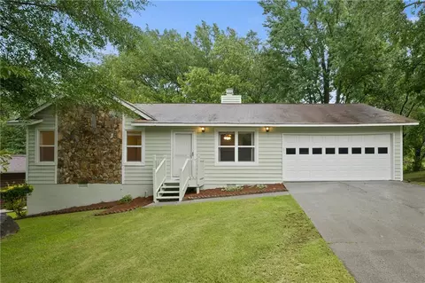 1574 Robin Hill Dr, Norcross, GA 30093
