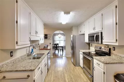 3041 Mill Cir, Monroe, GA 30655 photo 12