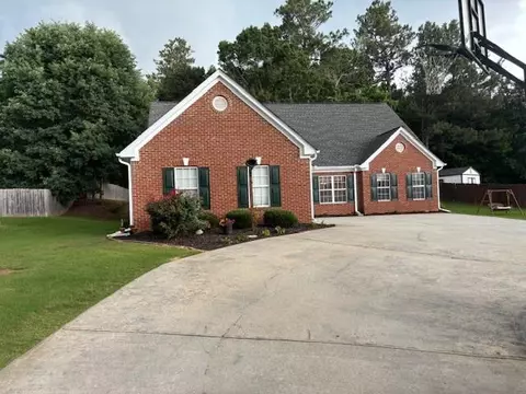 3596 Shoal Trail Dr, Bethlehem, GA 30620