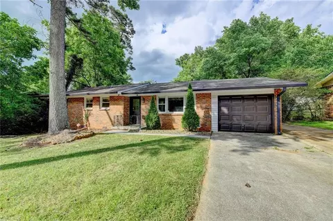 2066 Snapfinger Rd, Decatur, GA 30035