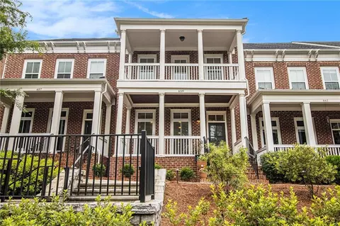 659 Brennan Dr, Decatur, GA 30033