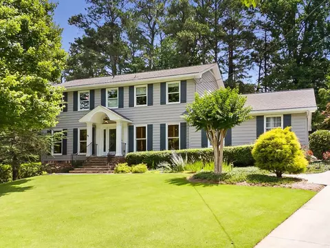 5207 Hathburn Ct, Dunwoody, GA 30338