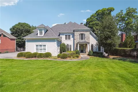 1420 Woodland Lake Dr, Snellville, GA 30078