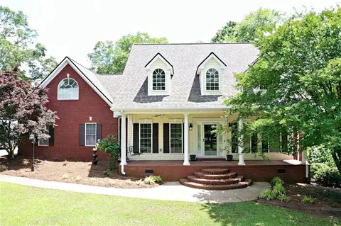 249 Saunders Dr, Winder, GA 30680