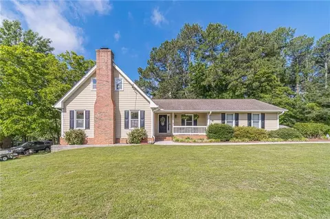 2223 Meadow Dr, Snellville, GA 30078