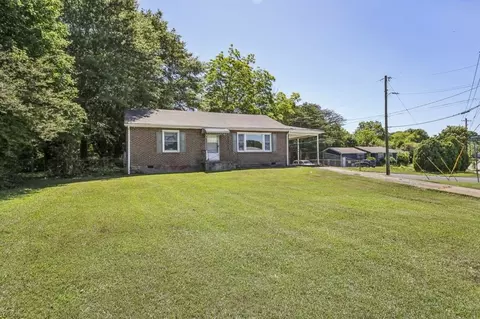 1386 Columbia Dr, Decatur, GA 30032