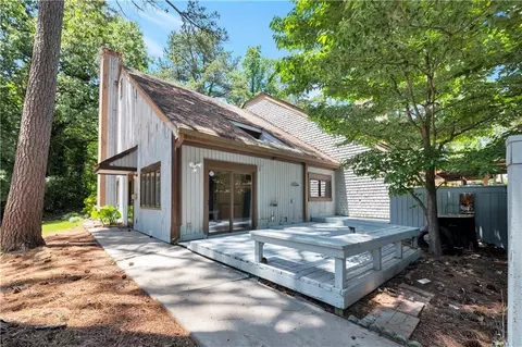 25 Willowick Dr, Lithonia, GA 30038