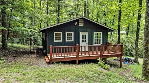 605 Happy Hollow Cir, Suches, GA 30572