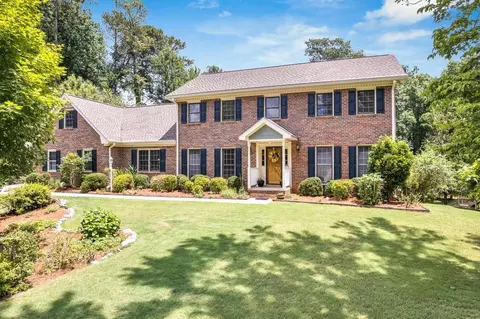 6037 Fruithurst Ln, Peachtree Corners, GA 30092