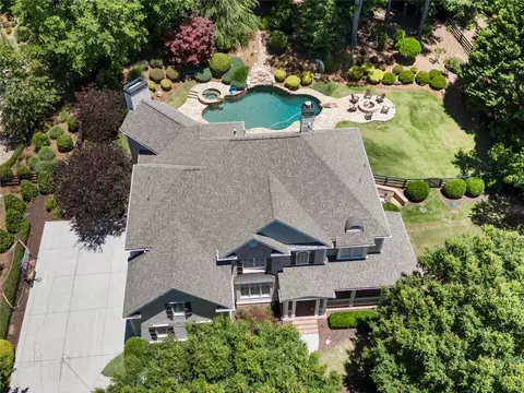 153 Triple Crown Ct, Milton, GA 30004