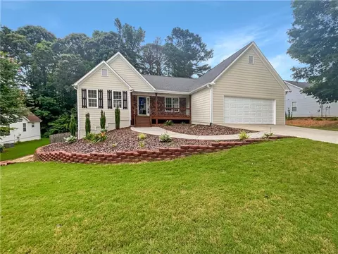 34 Legend Creek Cv, Douglasville, GA 30134