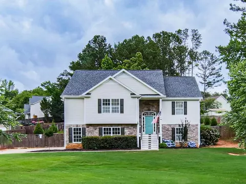 6650 Crestwood Ln, Douglasville, GA 30135