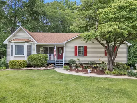 6265 New Mill Trl, Acworth, GA 30102