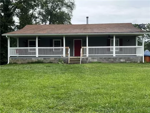 61 Paynes Lake Rd, Carrollton, GA 30116