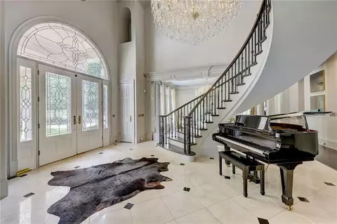 Entry Way - 10650 Montclair Way, Duluth, GA 30097 photo 2 of 4