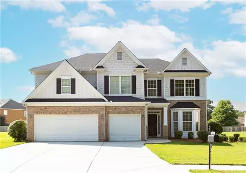 707 Preserve Park Dr, Loganville, GA 30052
