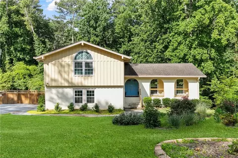 463 James St SW, Lilburn, GA 30047