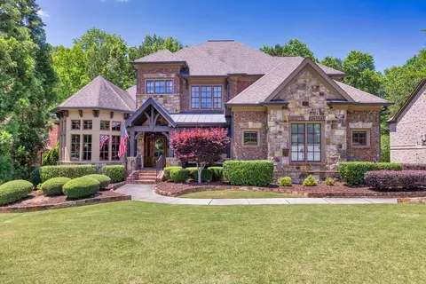 2012 Stonewater Ct, Hoschton, GA 30548