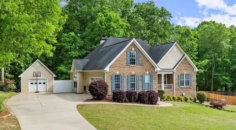 1032 Monticello Dr, Monroe, GA 30655