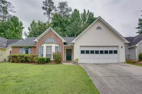 5222 Sterling Trace Dr, Lilburn, GA 30047