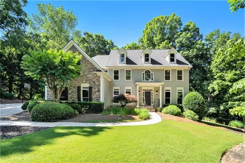 800 Valley Summit Dr, Roswell, GA 30075