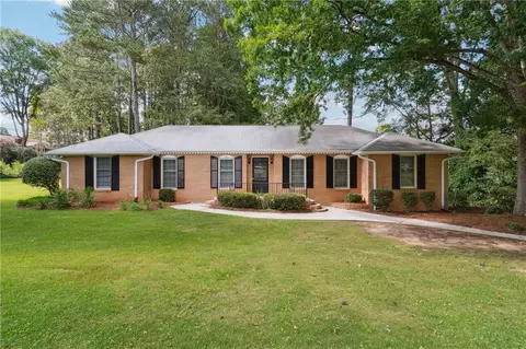 338 Plantation Cir, Fayetteville, GA 30214