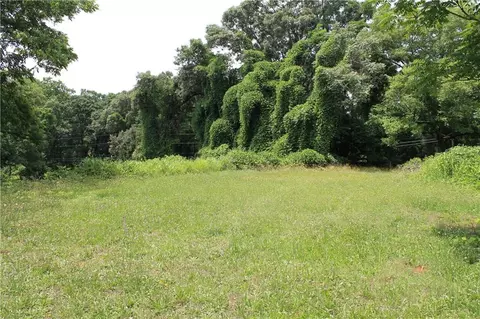 585 Clayton St, Commerce, GA 30529 photo 7