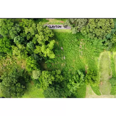 585 Clayton St, Commerce, GA 30529 photo 3