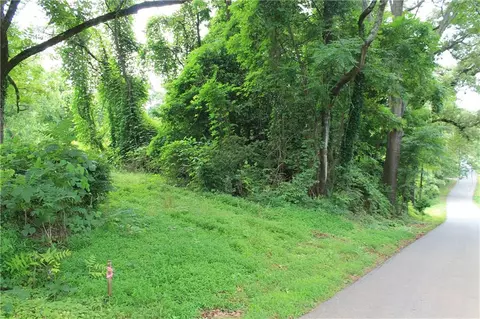 585 Clayton St, Commerce, GA 30529 photo 11