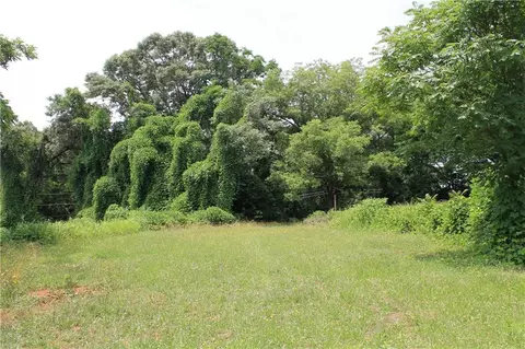 585 Clayton St, Commerce, GA 30529 photo 6